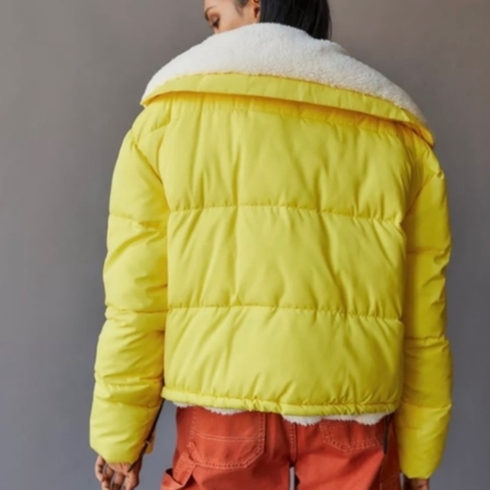 NWT Urban Outfitters Fleece Lined Yellow Puffer Jacket $119 - Picture 3 of 15